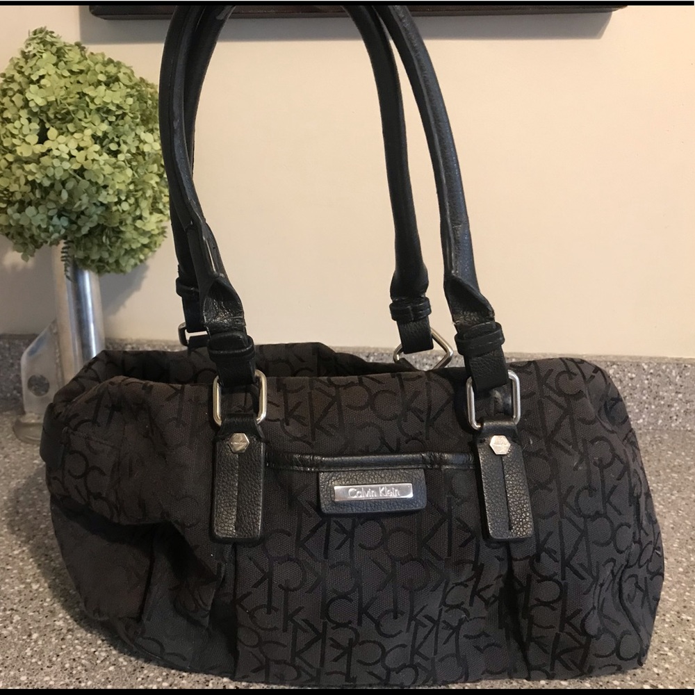 Beautiful and Original Calvin Klein Purse! SALE